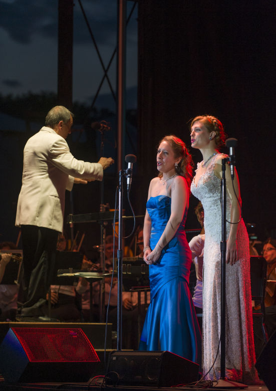 Opera in the Park 2014 Jamie-Rose Guarrine and Wallis Giunta
